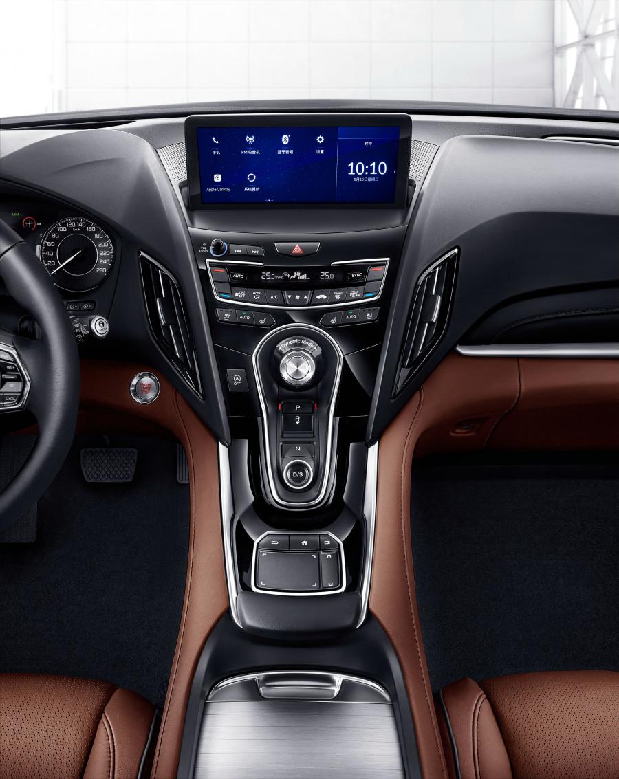 Детали интерьера Acura RDX 2018 года  (CN) (фото 11 из 11)